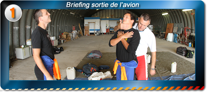 saut en parachute briefing sortie de l'avion 